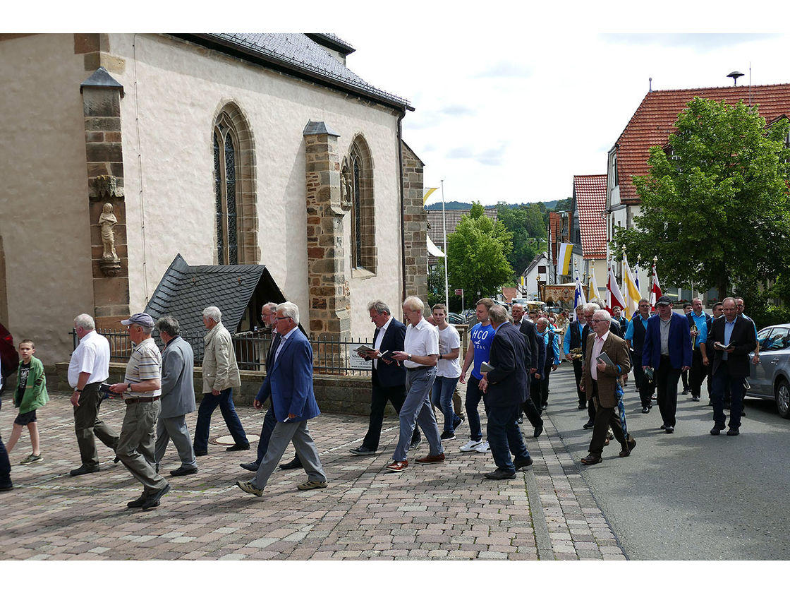 Bittprozession am Pfingstmontag (Foto: Karl-Franz Thiede)